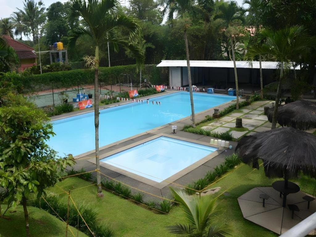 Augusta Sukabumi Hotel Екстериор снимка