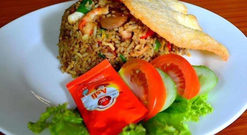 Augusta Sukabumi Hotel Екстериор снимка