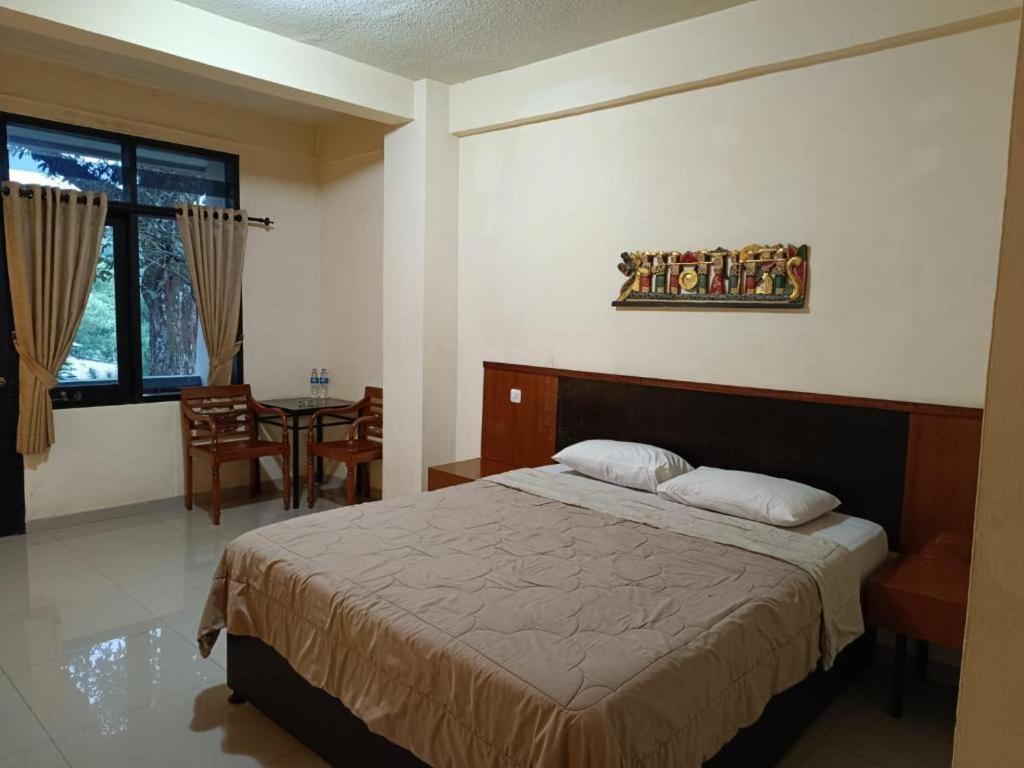 Augusta Sukabumi Hotel Екстериор снимка